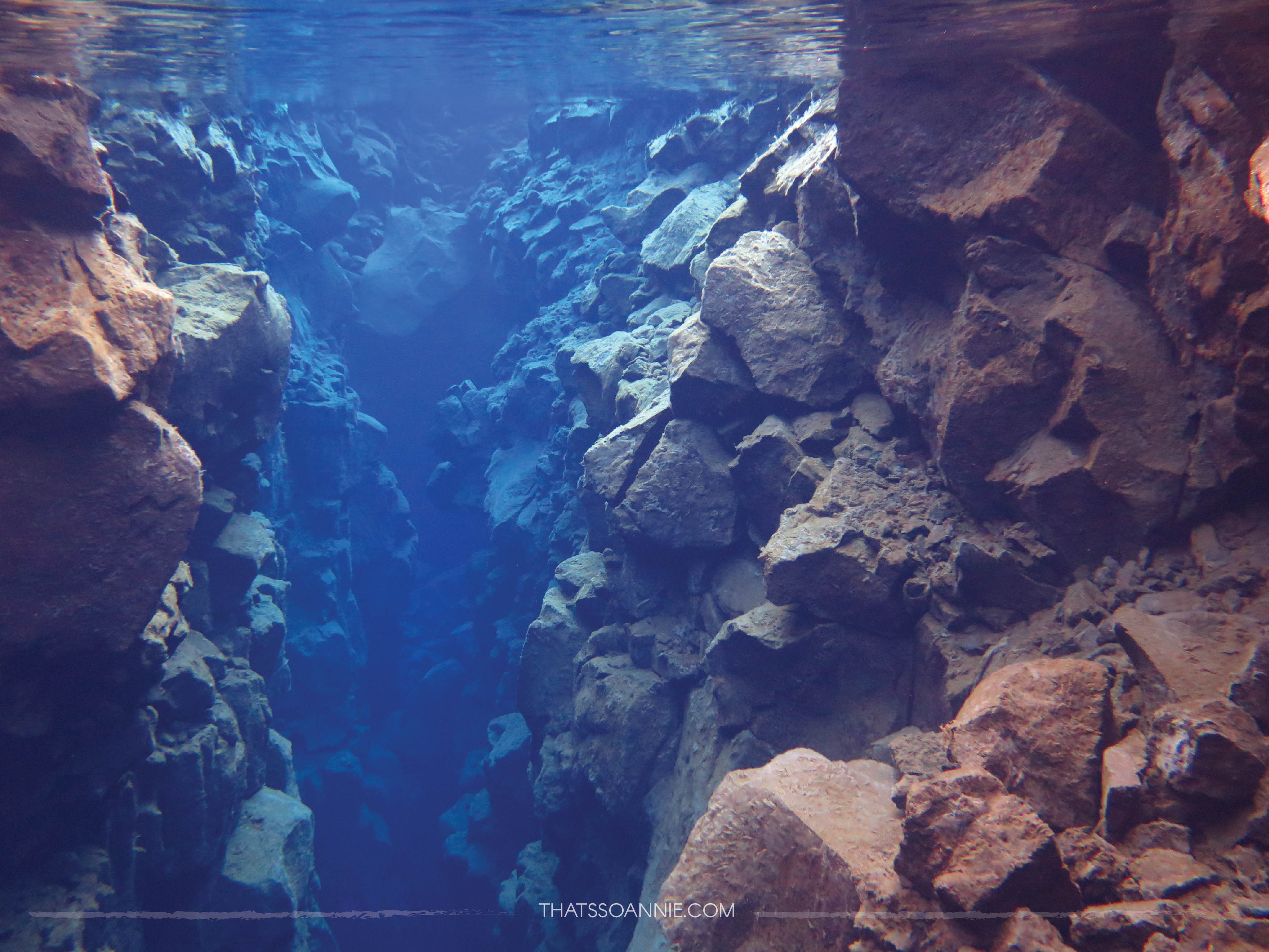 Snorkeling between American and Eurasian Tectonic Plates at Silfra Fissure, Iceland | www.thatssoannie.com