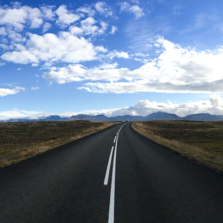 Roadtripping around Iceland in 9 days | www.thatssoannie.com
